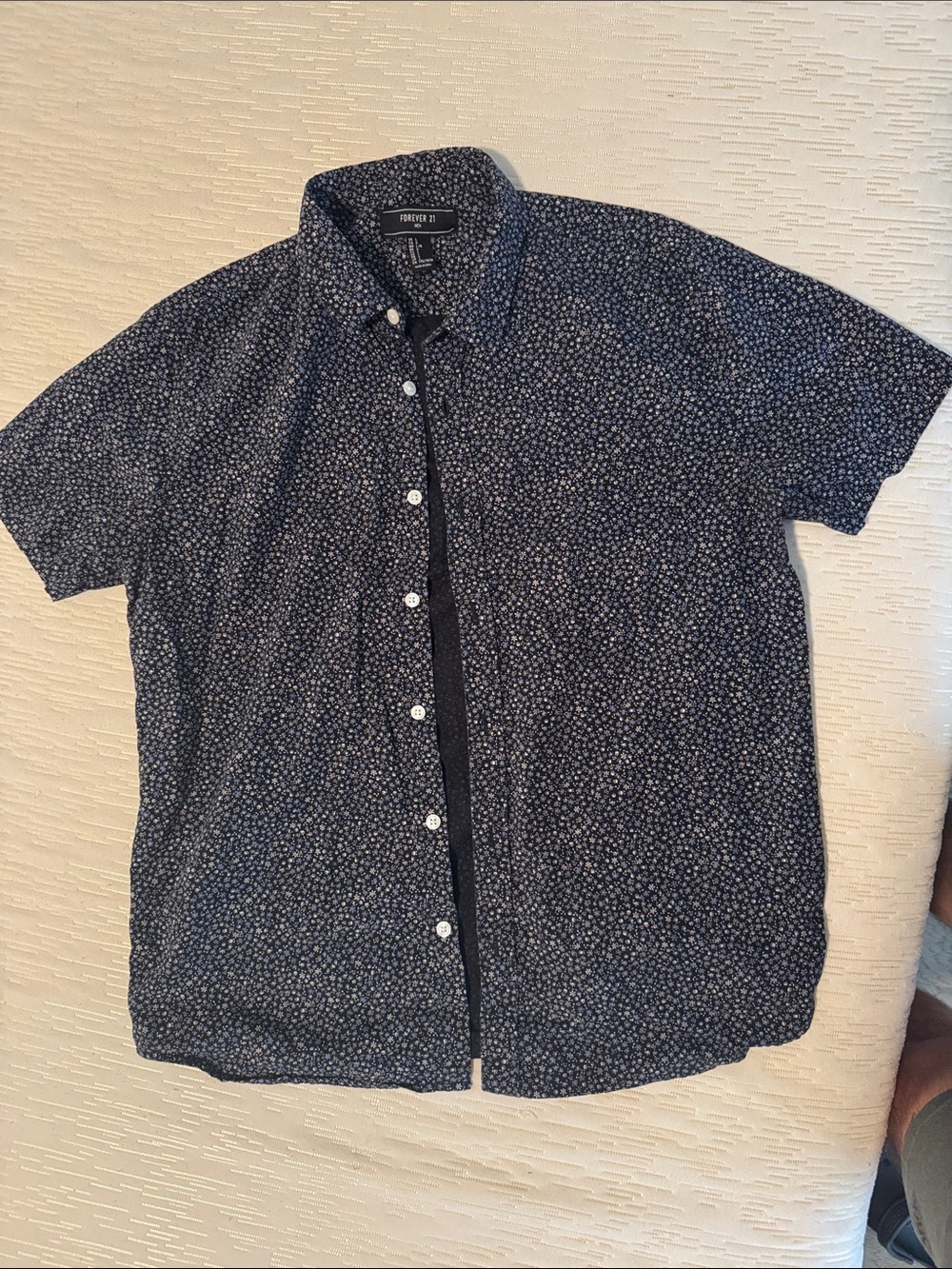 FOREVER 21 Navy Short-Sleeve Button-Up with Micro Floral Print